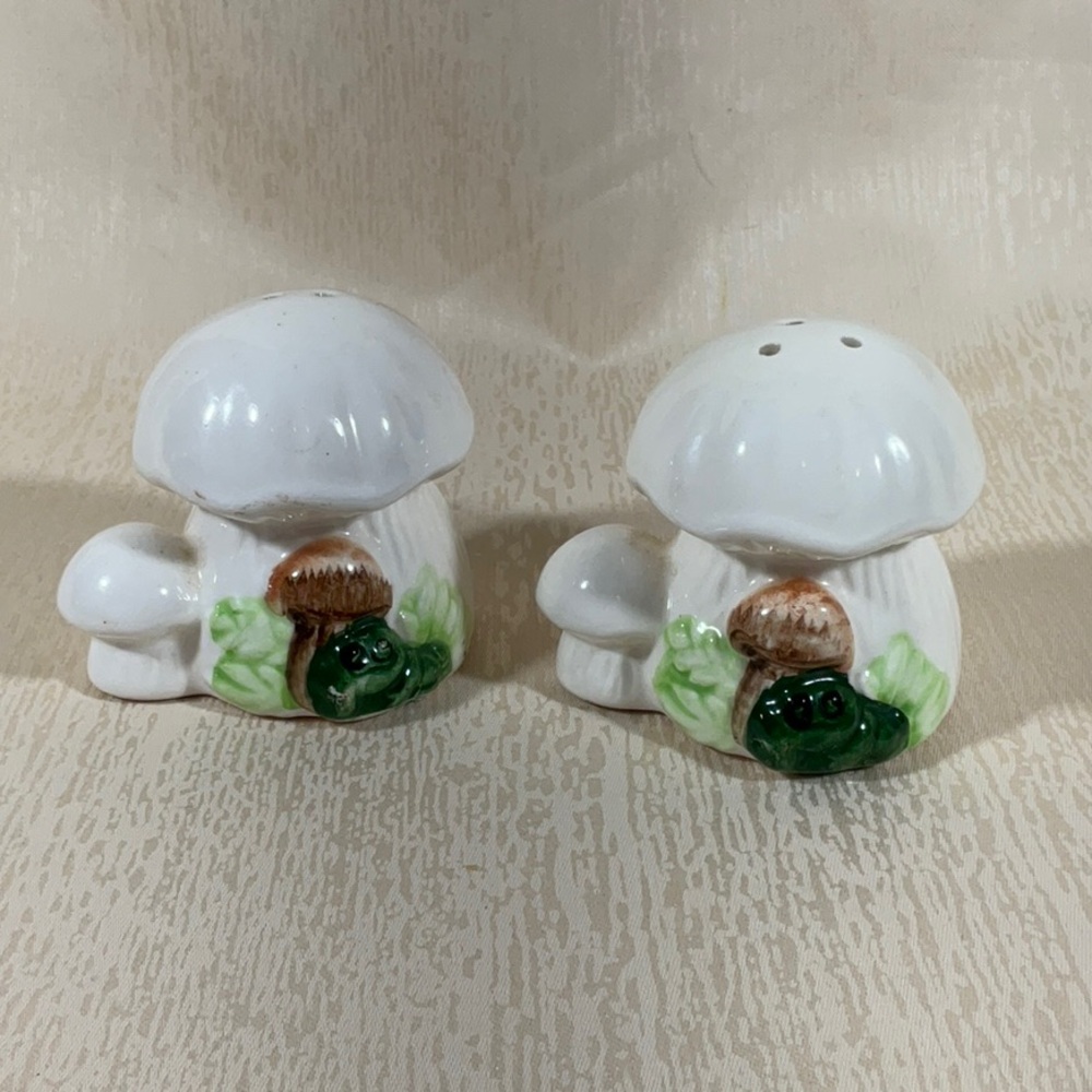 1970’s Vintage Frog & Mushroom Salt & Pepper Shakers